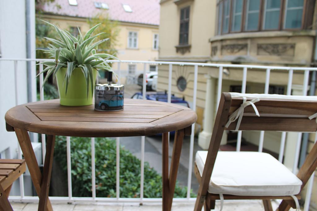 Caelestis Apartment Zagreb Buitenkant foto