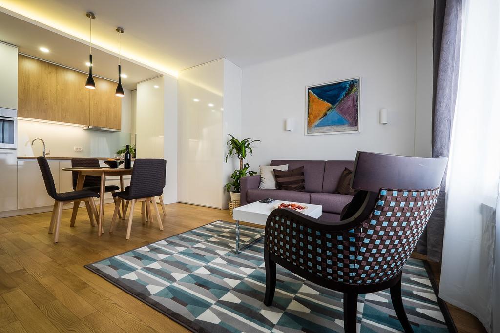 Caelestis Apartment Zagreb Buitenkant foto